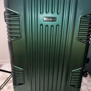Samsonite Textured Green Suitcase